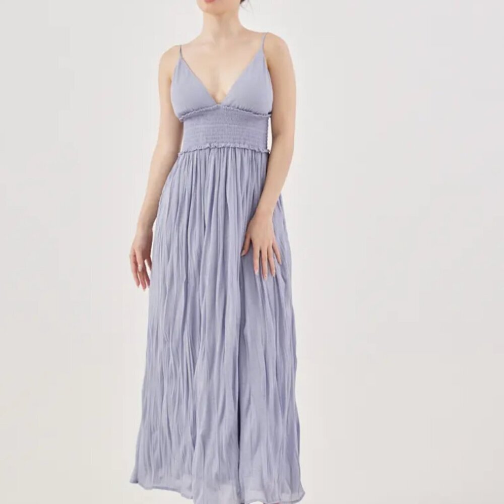 Love Bonito Aviette Padded Crinkled Maxi Dress​​ - Picture 2 of 7